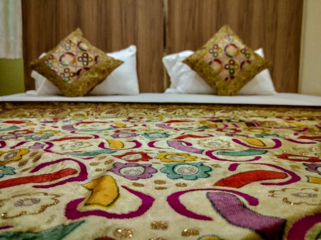 Dwivedi Hotels Palace On Steps Varanasi Exterior foto