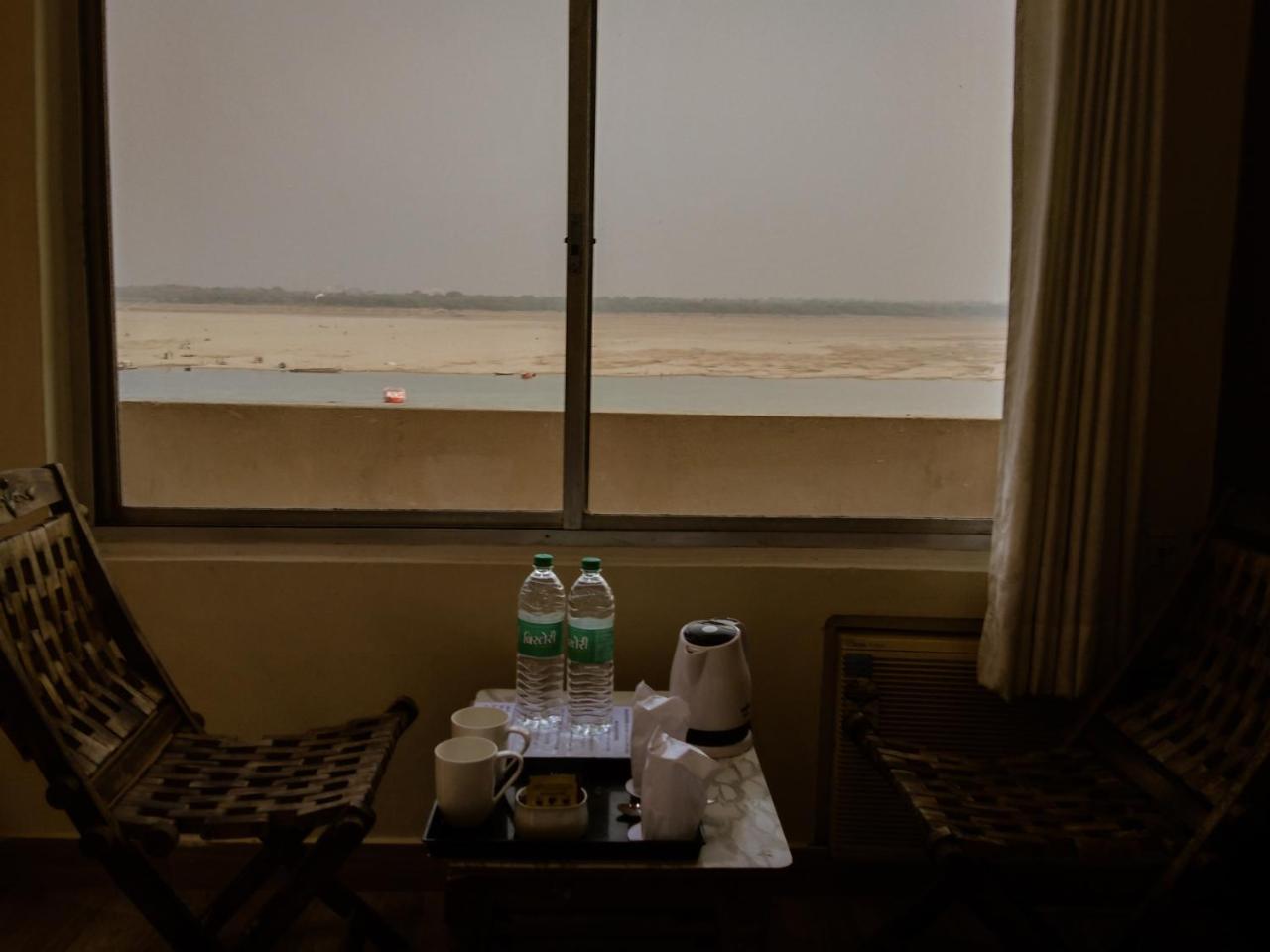 Dwivedi Hotels Palace On Steps Varanasi Exterior foto