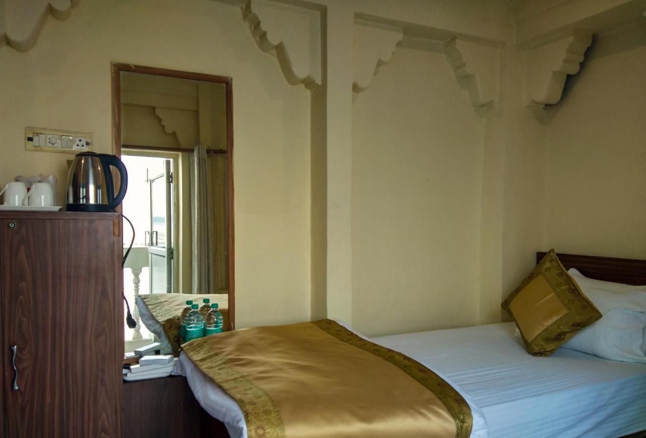 Dwivedi Hotels Palace On Steps Varanasi Exterior foto